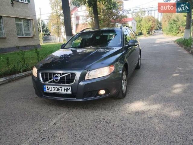Серый Вольво В70, объемом двигателя 1.56 л и пробегом 273 тыс. км за 6900 $, фото 1 на Automoto.ua