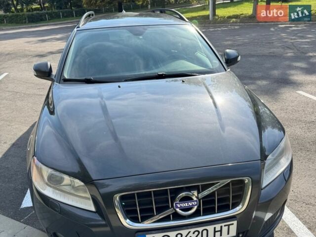 Серый Вольво В70, объемом двигателя 1.56 л и пробегом 313 тыс. км за 7999 $, фото 1 на Automoto.ua