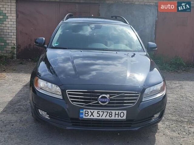 Серый Вольво В70, объемом двигателя 1.56 л и пробегом 238 тыс. км за 10500 $, фото 1 на Automoto.ua