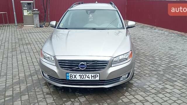 Серый Вольво В70, объемом двигателя 1.6 л и пробегом 205 тыс. км за 10500 $, фото 1 на Automoto.ua