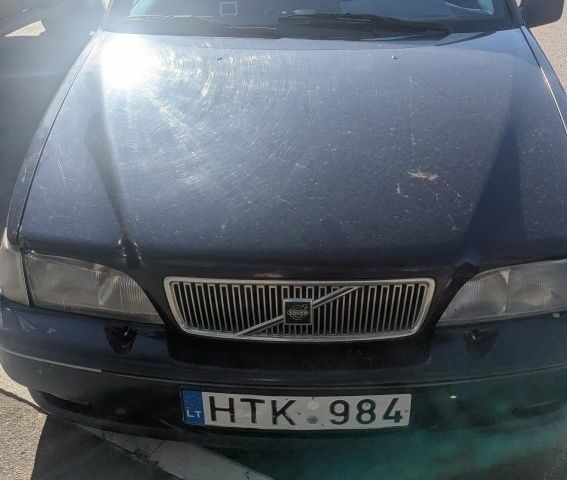 Синій Вольво V70, об'ємом двигуна 2.5 л та пробігом 340 тис. км за 2200 $, фото 1 на Automoto.ua
