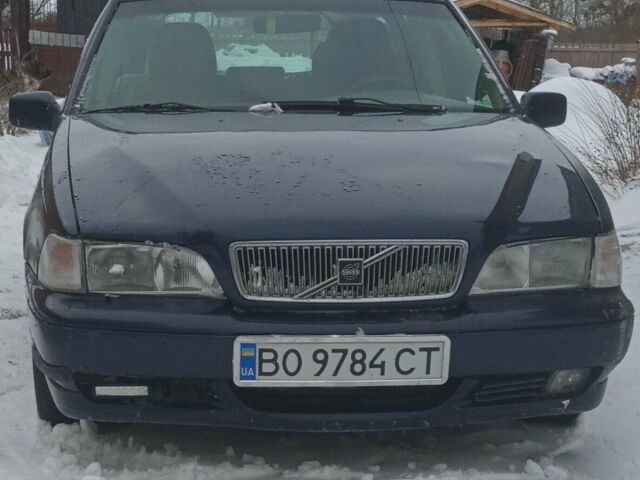 Синій Вольво V70, об'ємом двигуна 2 л та пробігом 345 тис. км за 4700 $, фото 1 на Automoto.ua