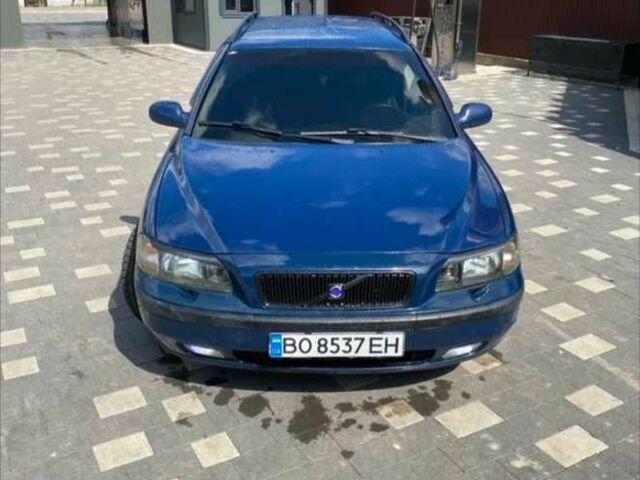 Синій Вольво V70, об'ємом двигуна 2.4 л та пробігом 280 тис. км за 6500 $, фото 1 на Automoto.ua