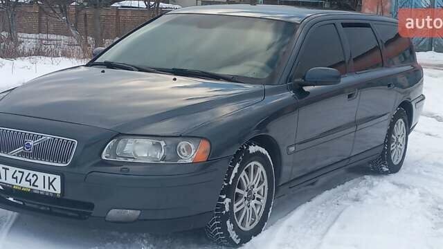 Синій Вольво V70, об'ємом двигуна 2.4 л та пробігом 270 тис. км за 5400 $, фото 1 на Automoto.ua
