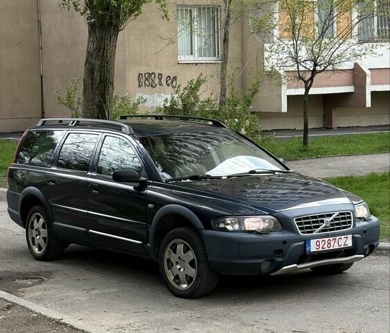 Синий Вольво В70, объемом двигателя 0 л и пробегом 300 тыс. км за 3800 $, фото 1 на Automoto.ua