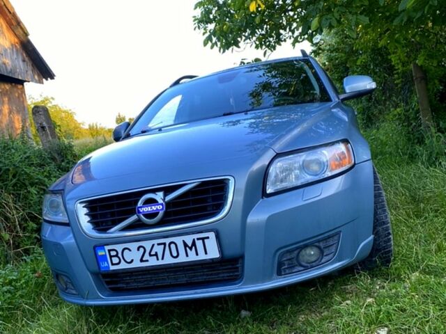 Синий Вольво В70, объемом двигателя 1.6 л и пробегом 0 тыс. км за 6500 $, фото 1 на Automoto.ua