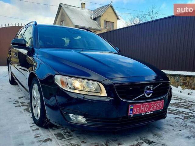 Синий Вольво В70, объемом двигателя 2 л и пробегом 246 тыс. км за 13777 $, фото 1 на Automoto.ua