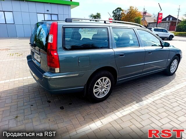 Зелений Вольво V70, об'ємом двигуна 2.4 л та пробігом 400 тис. км за 2900 $, фото 1 на Automoto.ua