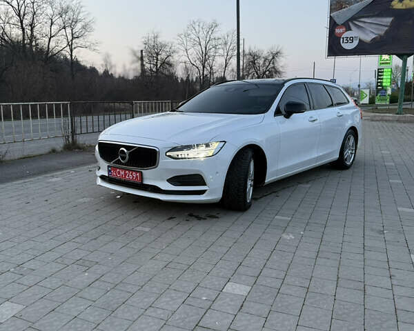 Білий Вольво В90, об'ємом двигуна 1.97 л та пробігом 299 тис. км за 17999 $, фото 1 на Automoto.ua