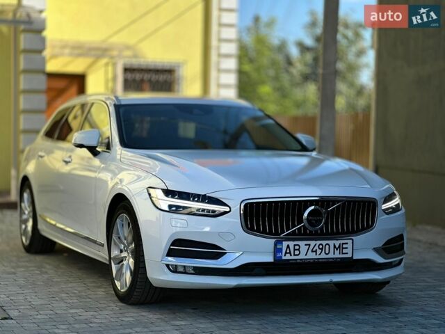 Белый Вольво В90, объемом двигателя 1.97 л и пробегом 245 тыс. км за 25900 $, фото 1 на Automoto.ua