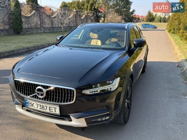 Чорний Вольво В90, об'ємом двигуна 1.97 л та пробігом 214 тис. км за 22000 $, фото 1 на Automoto.ua