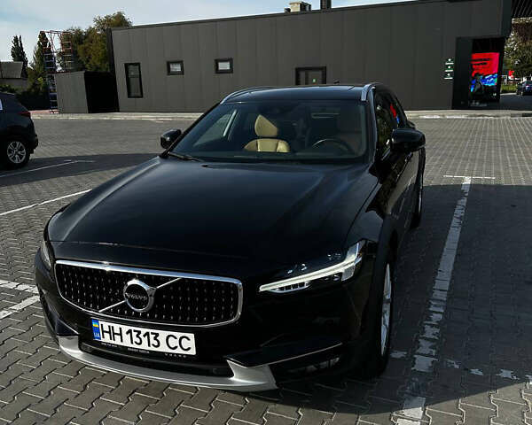 Черный Вольво В90, объемом двигателя 2 л и пробегом 165 тыс. км за 24000 $, фото 1 на Automoto.ua