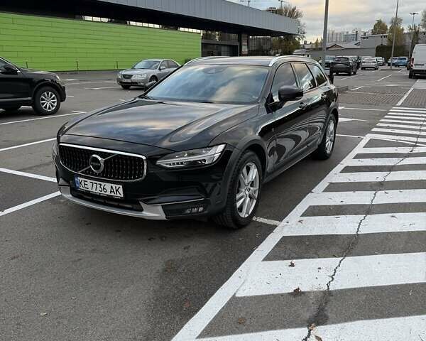 Вольво В90 2017 в Киеве на Automoto.ua Черный Вольво В90, объемом двигателя 1.97 л и пробегом 250 тыс. км за 24500 $, фото 1 на Automoto.ua