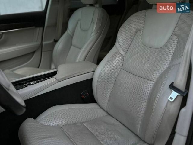 Коричневий Вольво В90, об'ємом двигуна 1.97 л та пробігом 256 тис. км за 26500 $, фото 1 на Automoto.ua