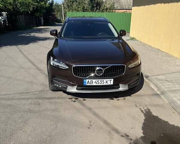 Коричневий Вольво В90, об'ємом двигуна 1.97 л та пробігом 66 тис. км за 33000 $, фото 1 на Automoto.ua