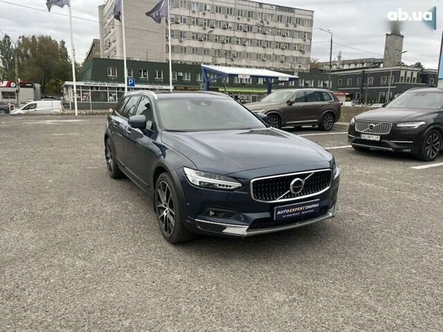 Вольво В90, объемом двигателя 2 л и пробегом 48 тыс. км за 35500 $, фото 1 на Automoto.ua