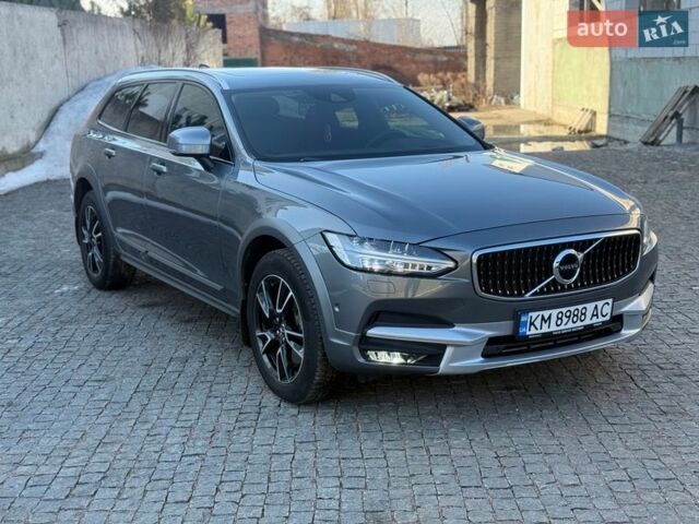 Серый Вольво В90, объемом двигателя 1.97 л и пробегом 111 тыс. км за 27700 $, фото 1 на Automoto.ua