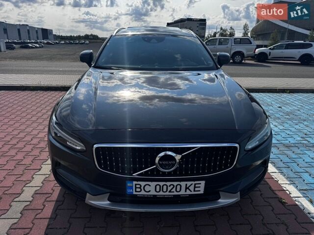 Серый Вольво В90, объемом двигателя 1.97 л и пробегом 295 тыс. км за 22300 $, фото 1 на Automoto.ua
