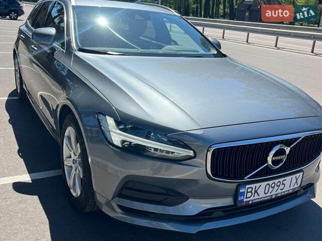 Серый Вольво В90, объемом двигателя 1.97 л и пробегом 160 тыс. км за 25500 $, фото 1 на Automoto.ua