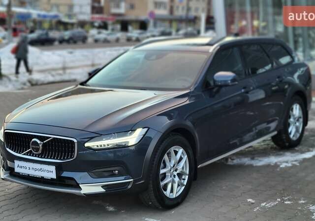 Синий Вольво В90, объемом двигателя 1.97 л и пробегом 57 тыс. км за 46000 $, фото 1 на Automoto.ua