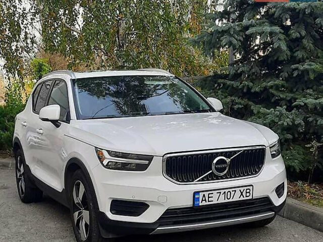 Білий Вольво XC40, об'ємом двигуна 1.97 л та пробігом 70 тис. км за 22000 $, фото 1 на Automoto.ua
