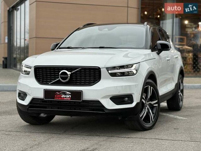 Білий Вольво XC40, об'ємом двигуна 1.97 л та пробігом 78 тис. км за 25800 $, фото 1 на Automoto.ua