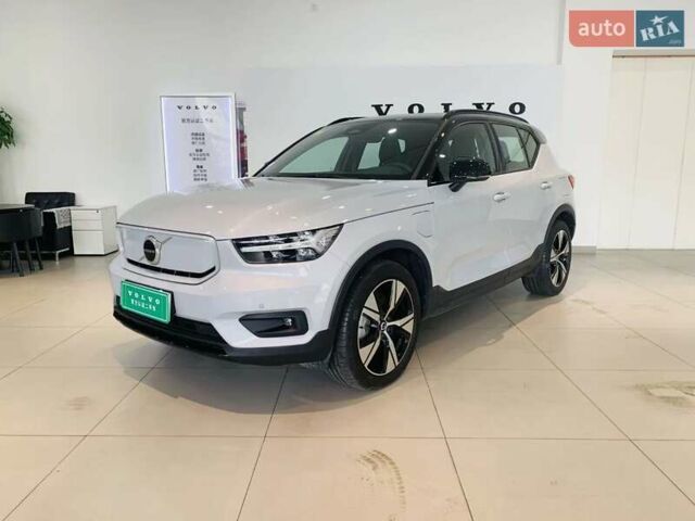 Белый Вольво XC40, объемом двигателя 0 л и пробегом 28 тыс. км за 22600 $, фото 1 на Automoto.ua