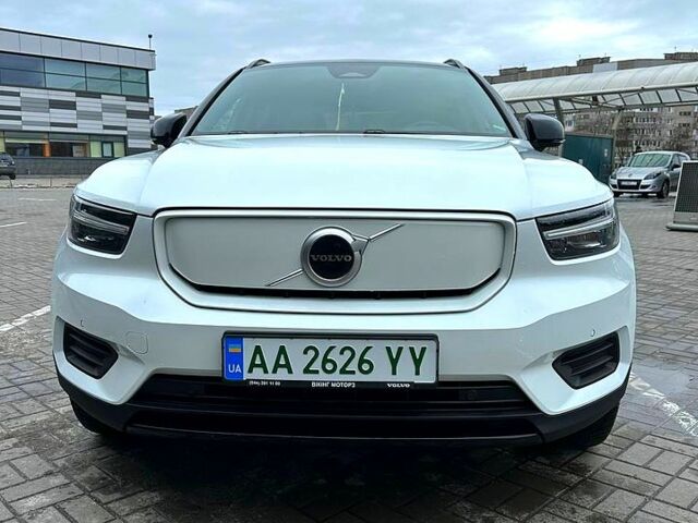 Белый Вольво XC40, объемом двигателя 0 л и пробегом 23 тыс. км за 41500 $, фото 1 на Automoto.ua