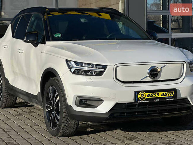 Белый Вольво XC40, объемом двигателя 0 л и пробегом 48 тыс. км за 30500 $, фото 1 на Automoto.ua
