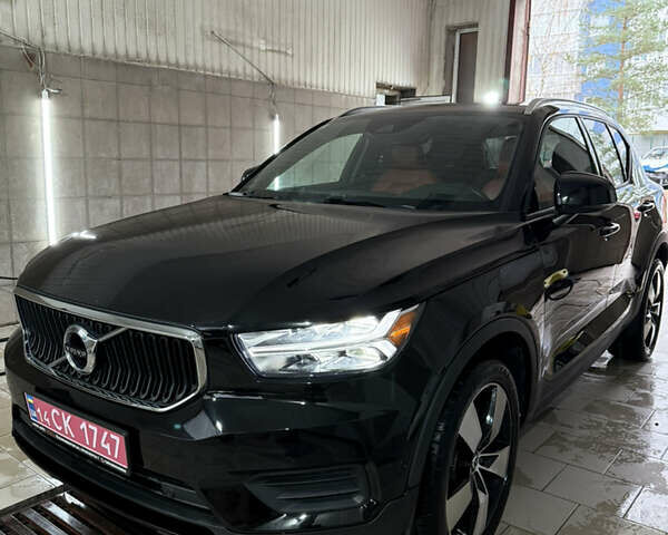 Черный Вольво XC40, объемом двигателя 2 л и пробегом 111 тыс. км за 22300 $, фото 1 на Automoto.ua