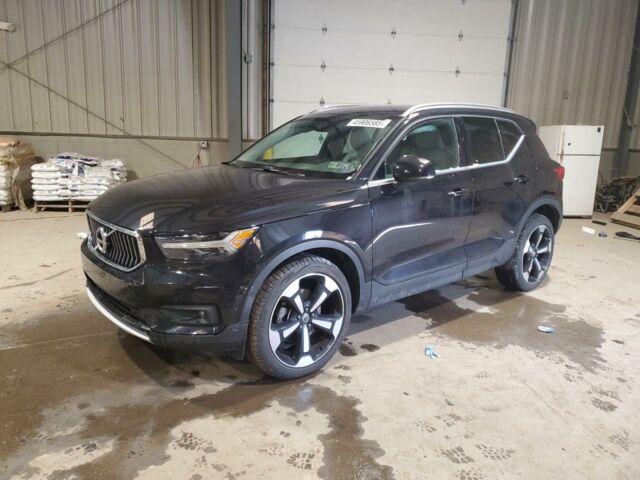 Черный Вольво XC40, объемом двигателя 2 л и пробегом 52 тыс. км за 18900 $, фото 1 на Automoto.ua