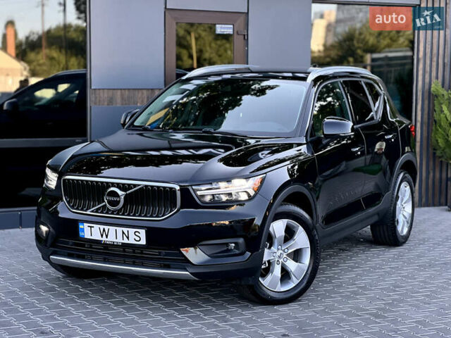 Черный Вольво XC40, объемом двигателя 2 л и пробегом 17 тыс. км за 21900 $, фото 1 на Automoto.ua