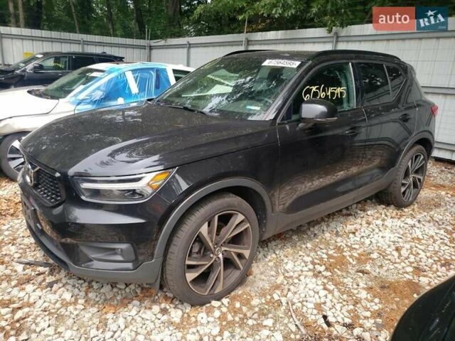Черный Вольво XC40, объемом двигателя 1.97 л и пробегом 96 тыс. км за 9400 $, фото 1 на Automoto.ua