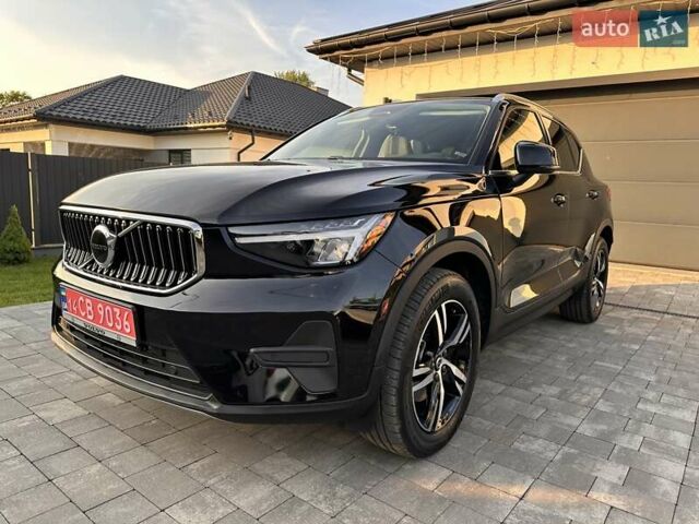 Чорний Вольво XC40, об'ємом двигуна 1.97 л та пробігом 14 тис. км за 31700 $, фото 1 на Automoto.ua