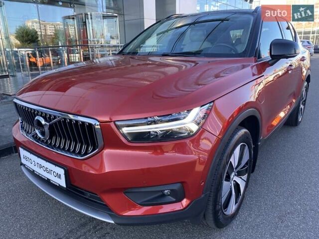 Красный Вольво XC40, объемом двигателя 1.48 л и пробегом 39 тыс. км за 31352 $, фото 1 на Automoto.ua