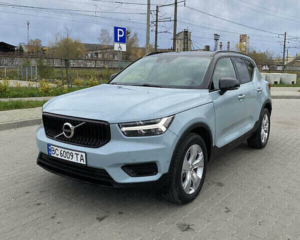 Серый Вольво XC40, объемом двигателя 1.97 л и пробегом 38 тыс. км за 23000 $, фото 1 на Automoto.ua