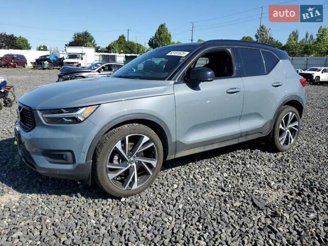 Серый Вольво XC40, объемом двигателя 2 л и пробегом 16 тыс. км за 10000 $, фото 1 на Automoto.ua