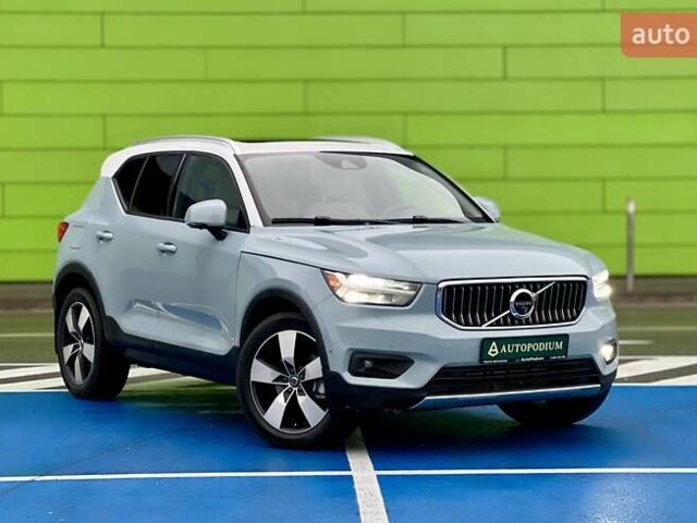 Синий Вольво XC40, объемом двигателя 1.97 л и пробегом 55 тыс. км за 23999 $, фото 1 на Automoto.ua