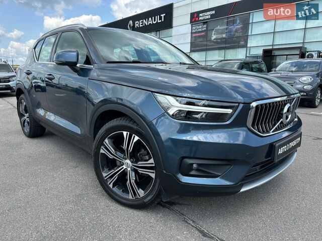 Синий Вольво XC40, объемом двигателя 1.97 л и пробегом 260 тыс. км за 21500 $, фото 1 на Automoto.ua
