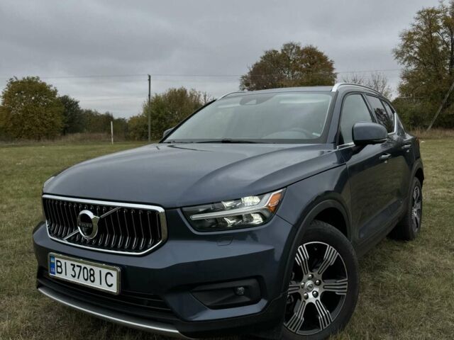 Синій Вольво XC40, об'ємом двигуна 1.97 л та пробігом 35 тис. км за 28500 $, фото 1 на Automoto.ua