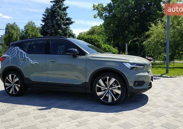 Зеленый Вольво XC40, объемом двигателя 0 л и пробегом 24 тыс. км за 39999 $, фото 1 на Automoto.ua