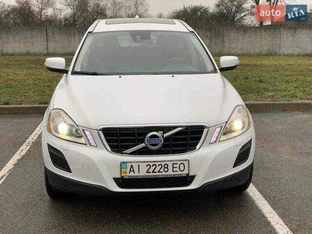 Білий Вольво ХС60, об'ємом двигуна 2.4 л та пробігом 359 тис. км за 13500 $, фото 1 на Automoto.ua