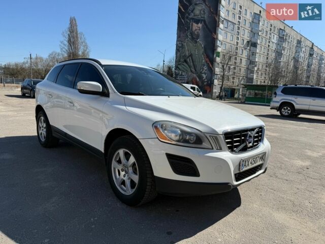 Белый Вольво ХС60, объемом двигателя 2 л и пробегом 280 тыс. км за 10500 $, фото 1 на Automoto.ua