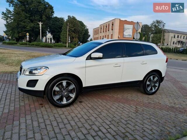 Білий Вольво ХС60, об'ємом двигуна 1.98 л та пробігом 206 тис. км за 15100 $, фото 1 на Automoto.ua