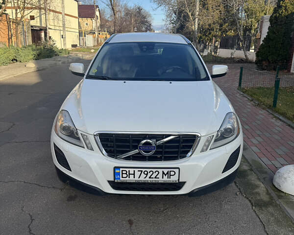 Білий Вольво ХС60, об'ємом двигуна 2.4 л та пробігом 170 тис. км за 16000 $, фото 1 на Automoto.ua