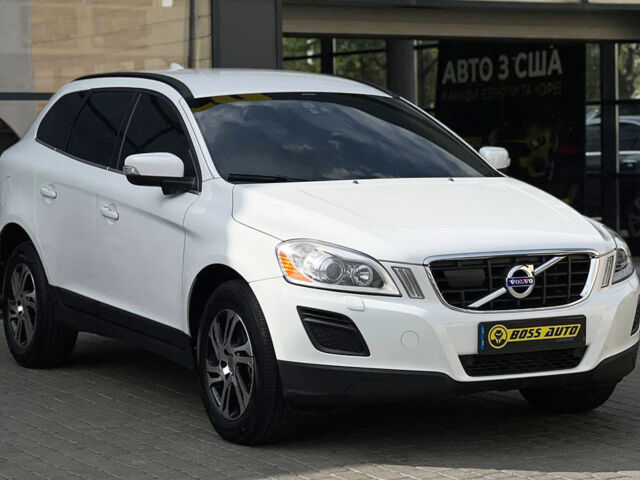 Белый Вольво ХС60, объемом двигателя 2.4 л и пробегом 320 тыс. км за 16200 $, фото 1 на Automoto.ua