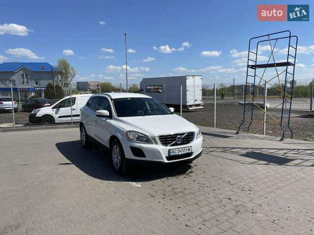 Белый Вольво ХС60, объемом двигателя 2.4 л и пробегом 310 тыс. км за 13800 $, фото 1 на Automoto.ua