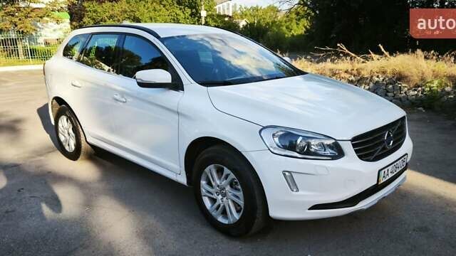 Белый Вольво ХС60, объемом двигателя 2.4 л и пробегом 229 тыс. км за 15900 $, фото 1 на Automoto.ua