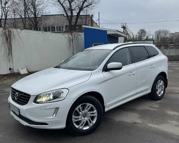 Белый Вольво ХС60, объемом двигателя 2 л и пробегом 144 тыс. км за 17000 $, фото 1 на Automoto.ua