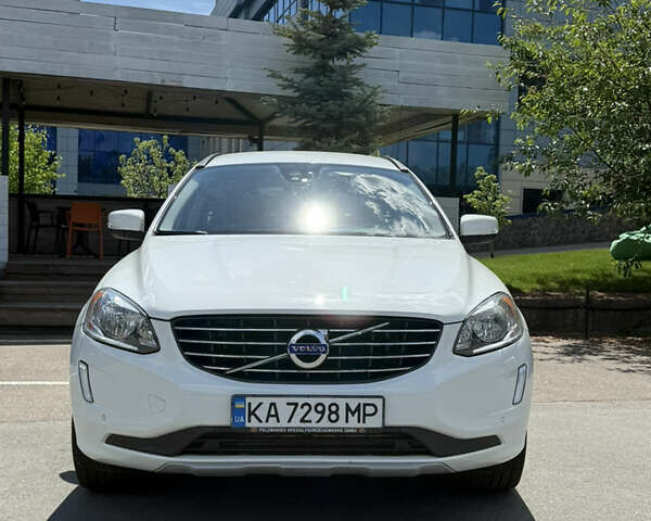 Білий Вольво ХС60, об'ємом двигуна 1.97 л та пробігом 249 тис. км за 15000 $, фото 1 на Automoto.ua